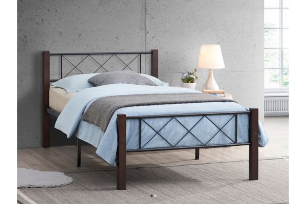 125 Wood And Metal Platform Bed