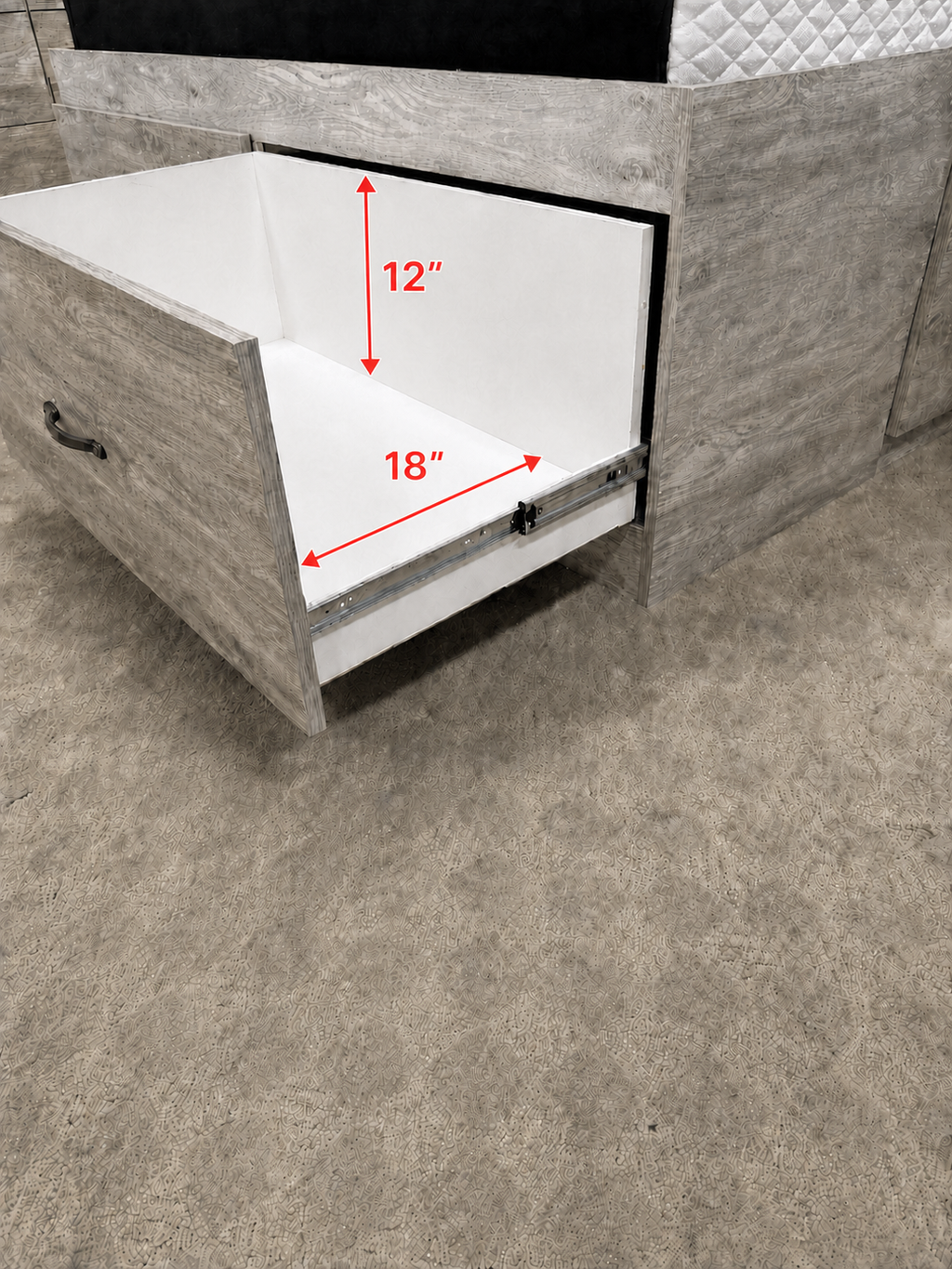 5700 Canadian-Made Storage Bedroom Set with Side & Footboard Drawers