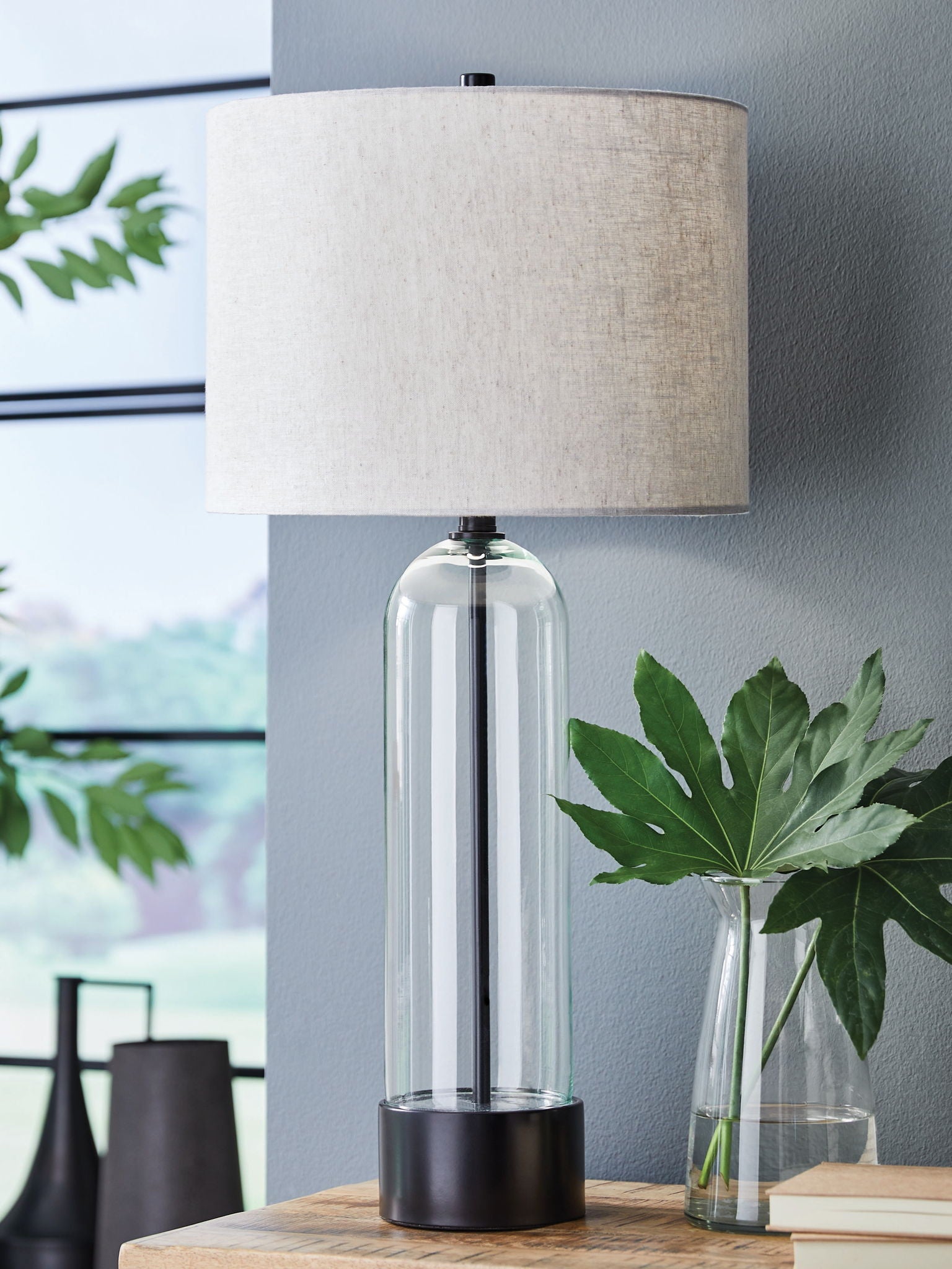 Kerrbrook - Glass Table Lamp - Clear / Black