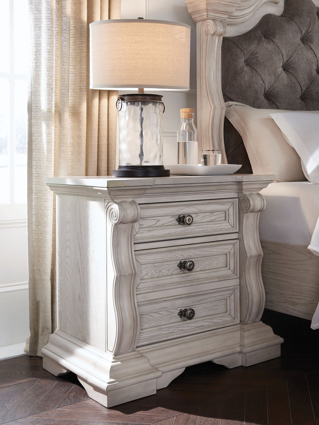 Bruchandi - Three Drawer Night Stand - Antique White