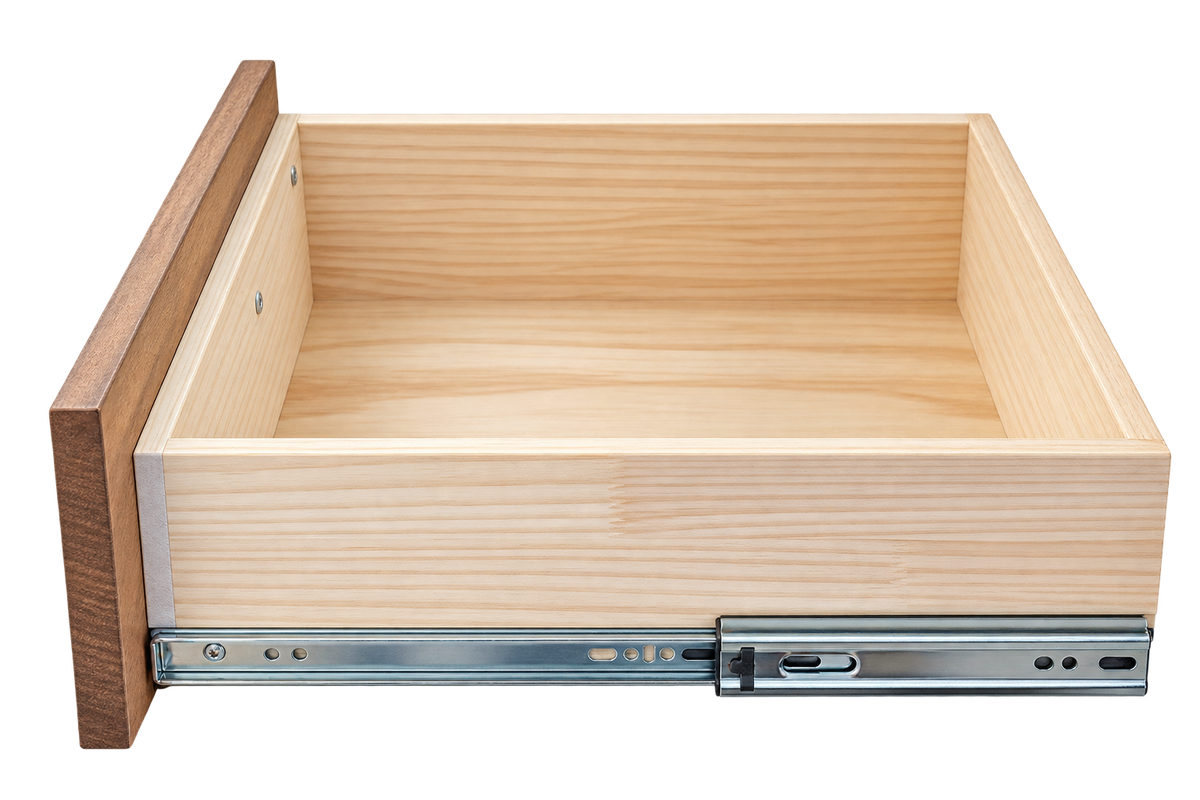 Mako Polo Solid Pine Bedroom Set – Canadian Made