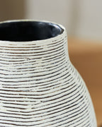 Girtha - Vase