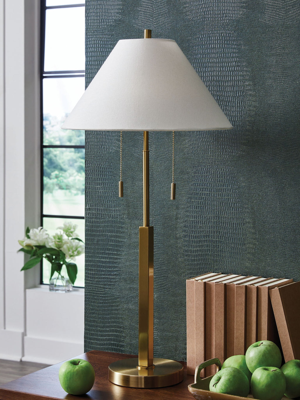 Haigwood - Metal Lamp