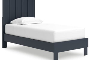 Simmenfort - Platform Bed With Panel Headboard