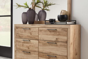 Hyanna - Dresser, Mirror - Tan