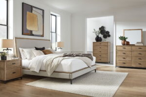 Tomtyn - Upholstered Bed Set