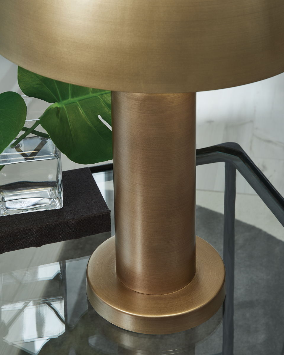 Wendfield - Metal Lamp - Image 2