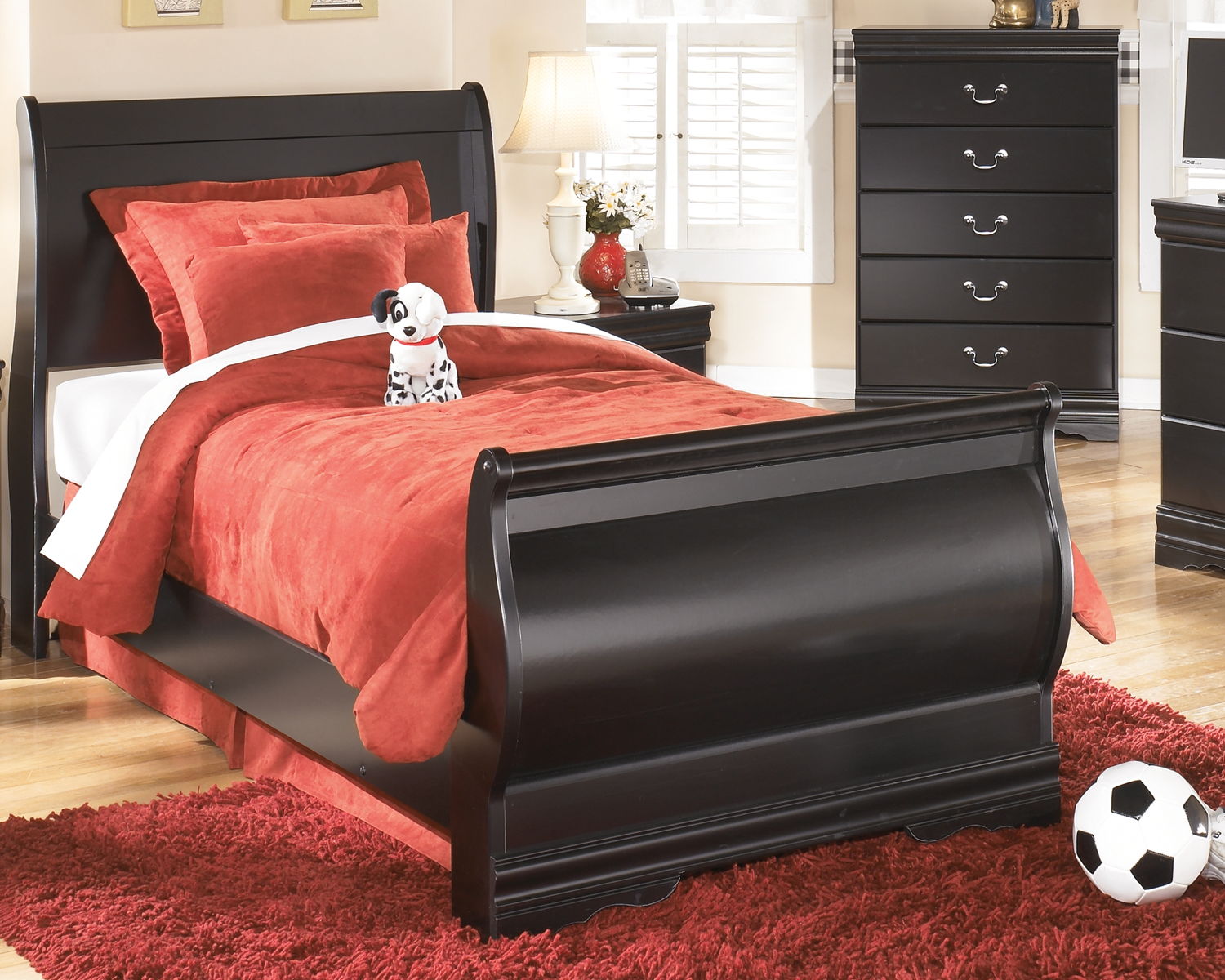 Huey Vineyard - Sleigh Bed - Image 9