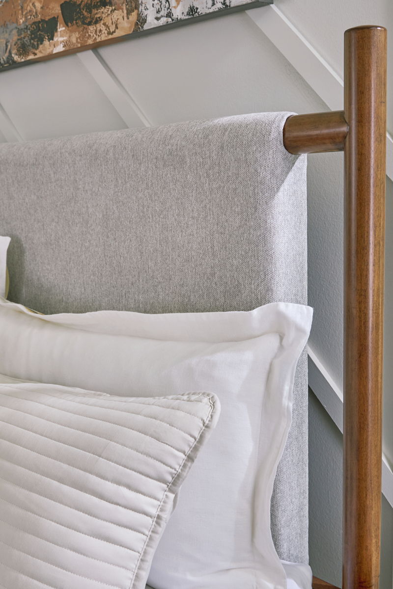 Lyncott - Upholstered Bed - Image 2