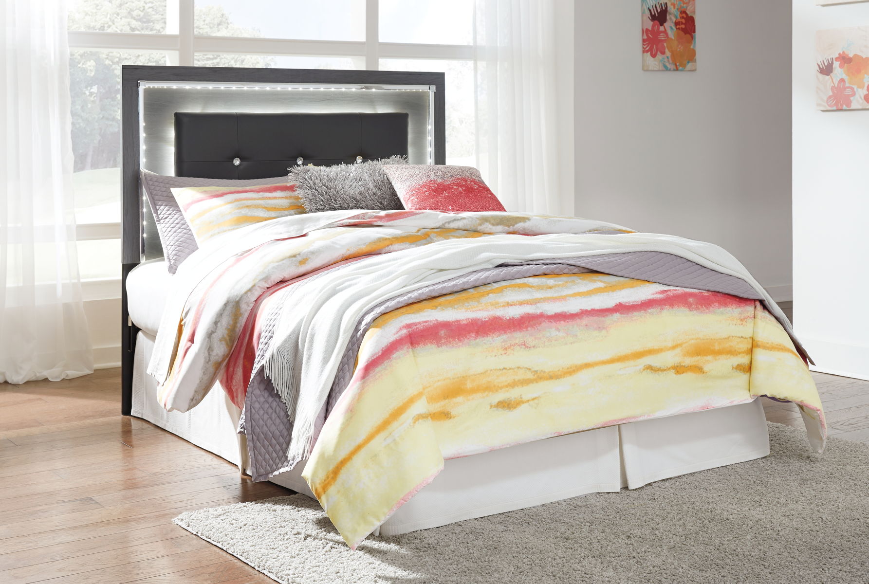 Lodanna - Upholstered Panel Headboard - Image 6