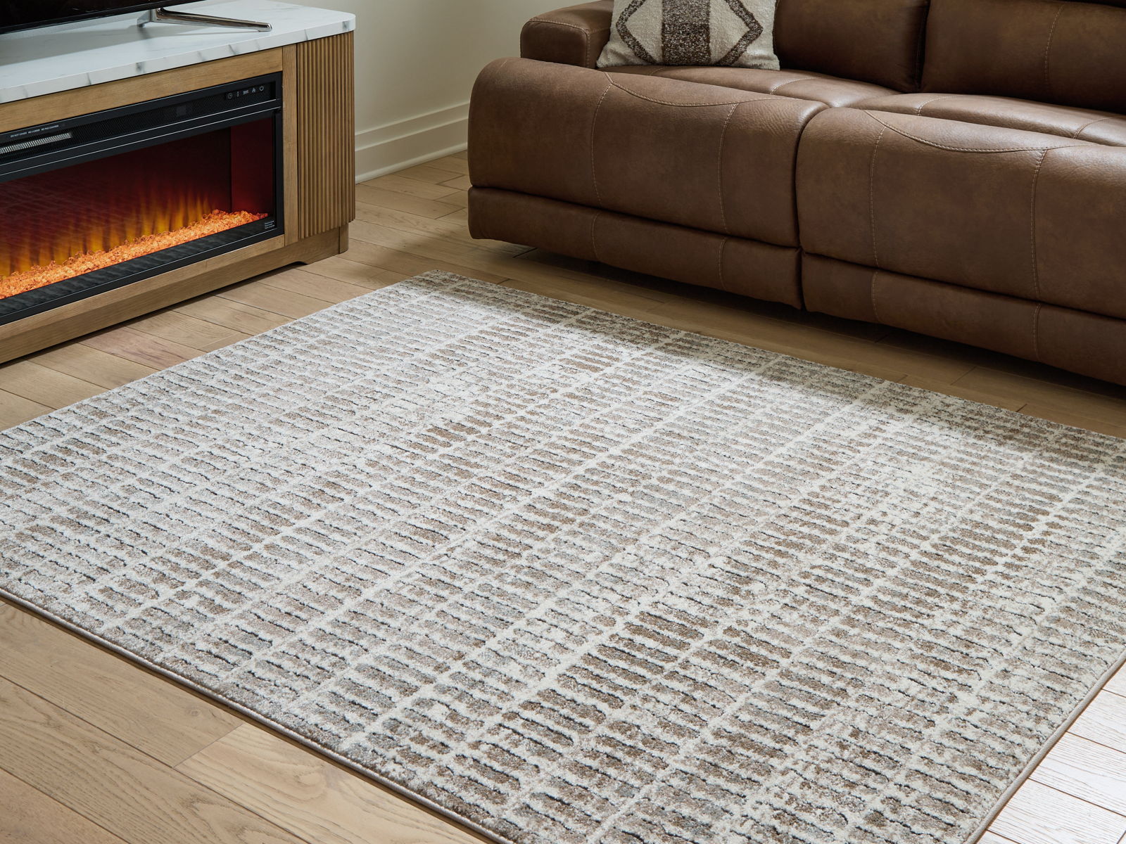 Fuadwick - Rug - Image 4