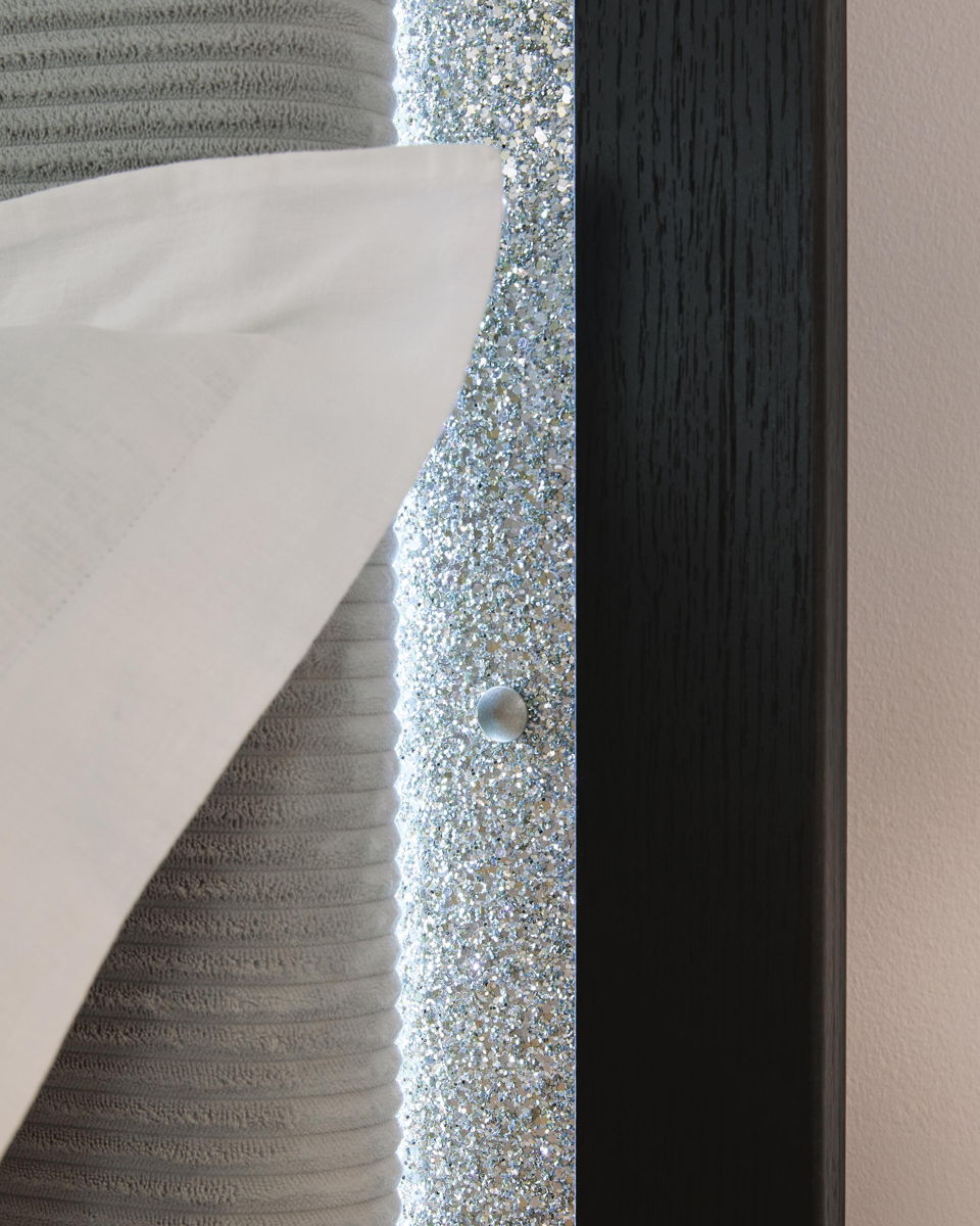 Maeling - Upholstered Panel Headboard - Image 4