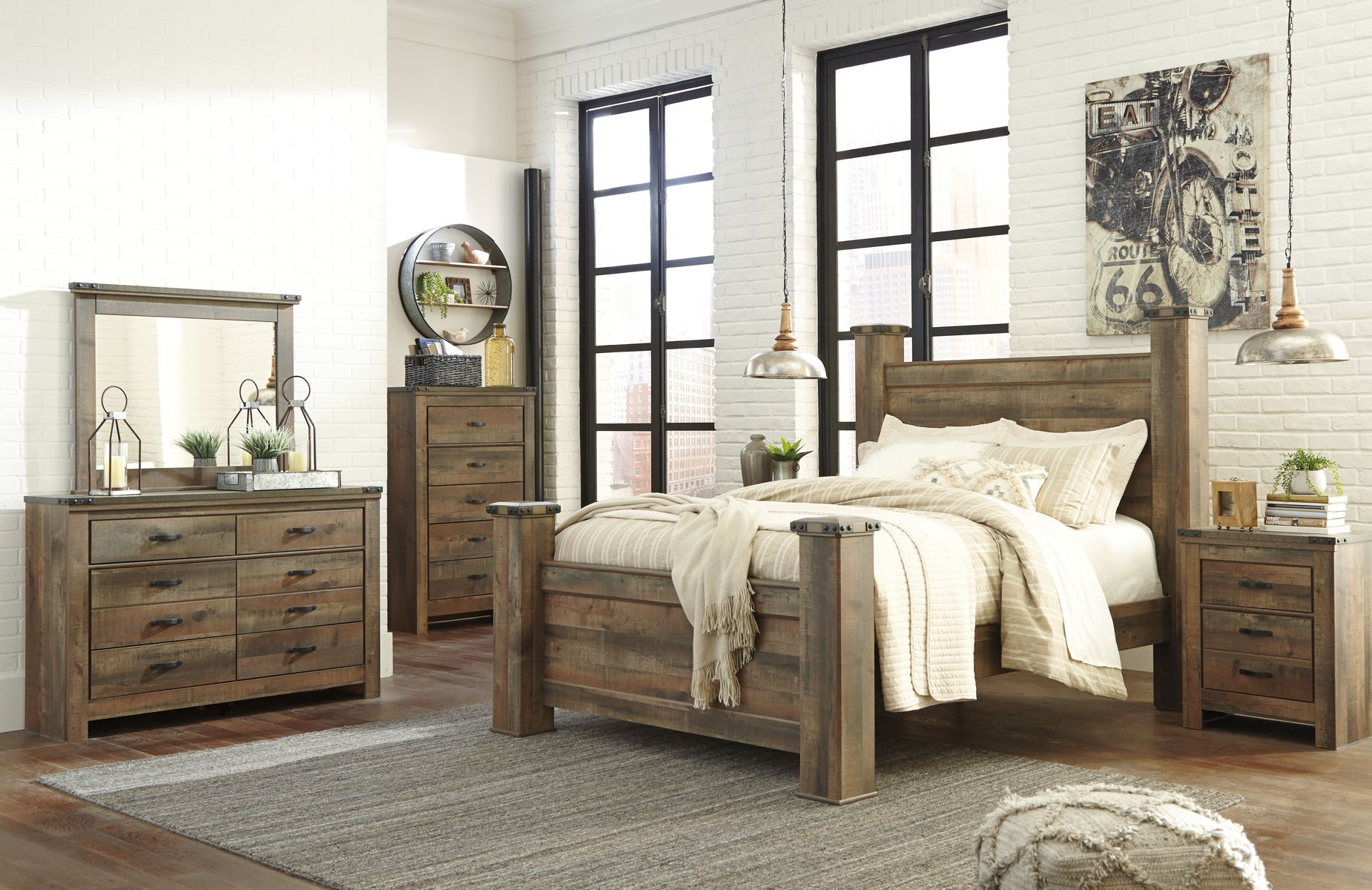 Trinell - Poster Bed - Image 4