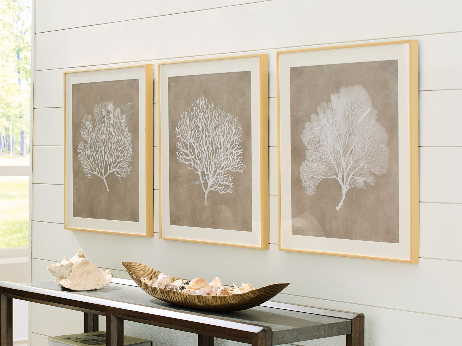 Hendridge - Wall Art Set (Set of 3) - Taupe / White - Image 3