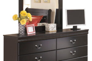 Huey Vineyard - Dresser, Mirror - Black