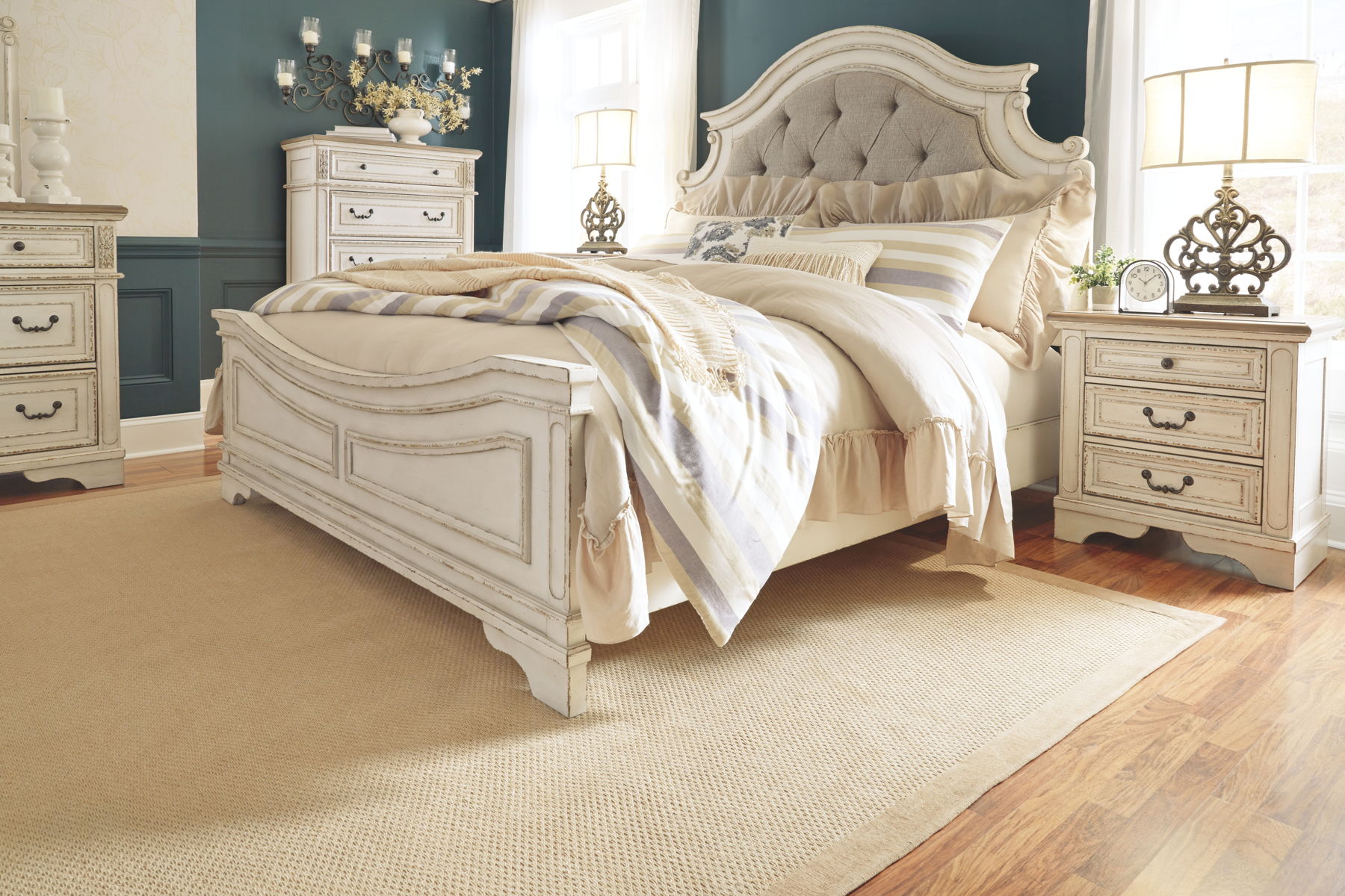Realyn - Panel Bedroom Set - Image 26