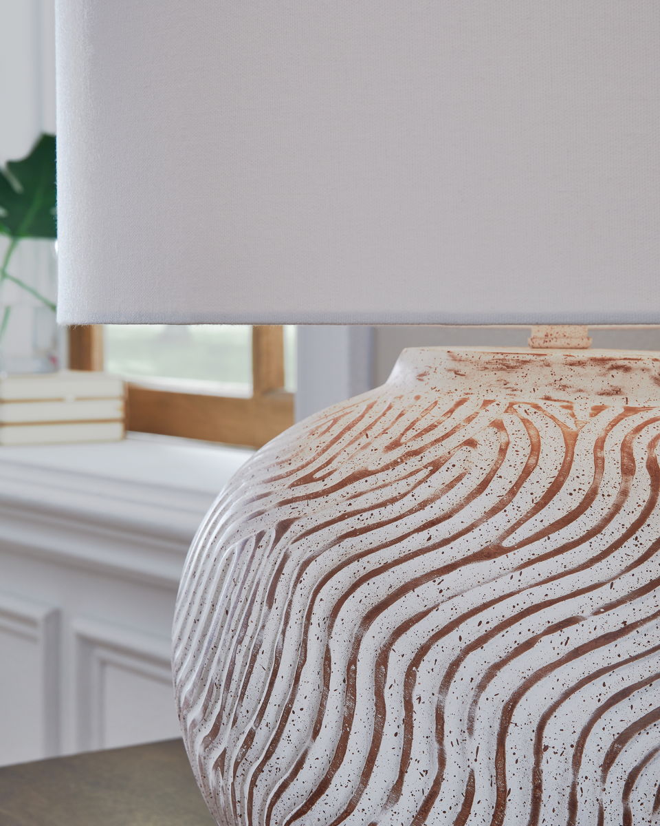 Vien - Terracotta Table Lamp - Distressed White - Image 3