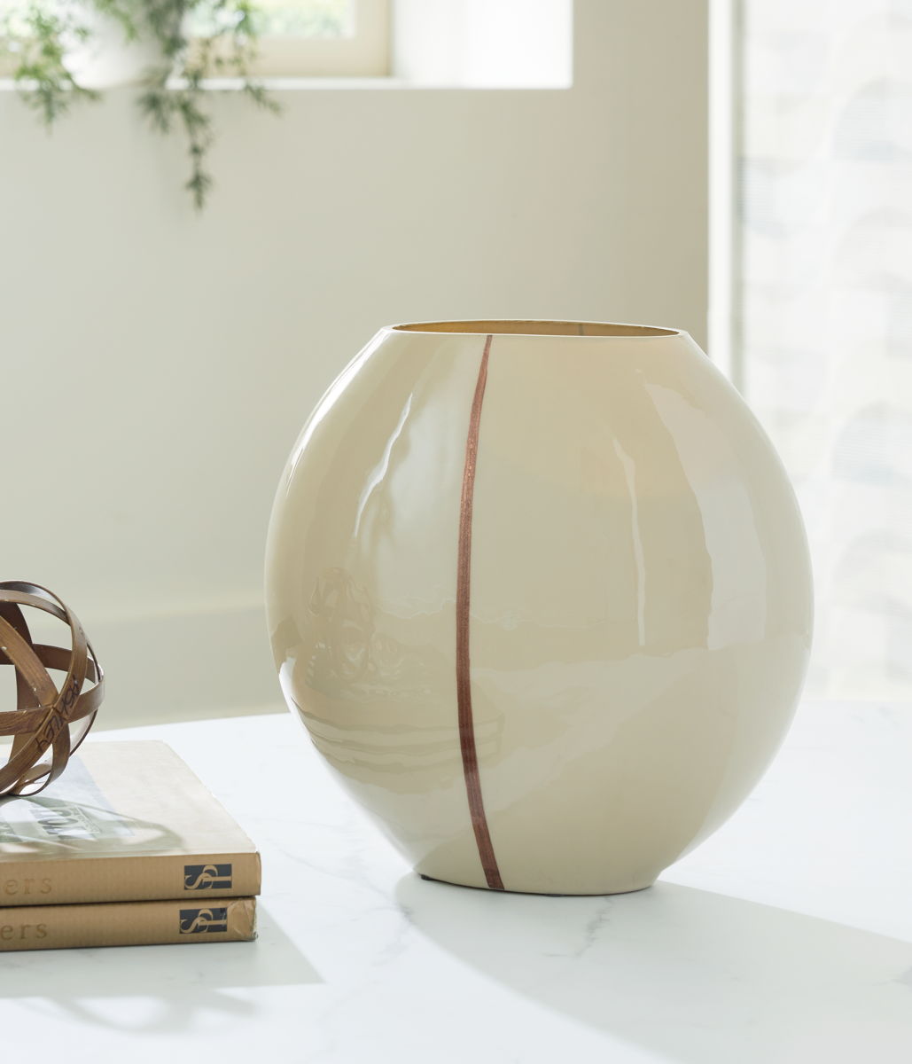 Sheabourne - Vase - Image 5