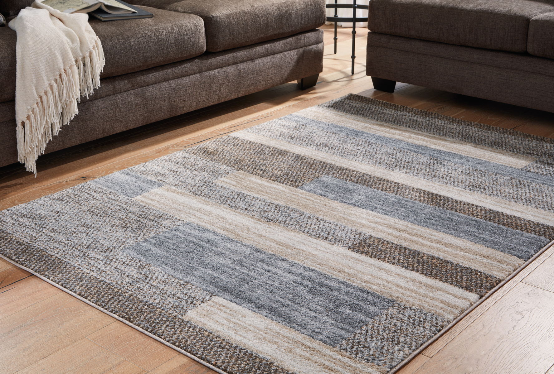 Sethburn - Rug - Image 4