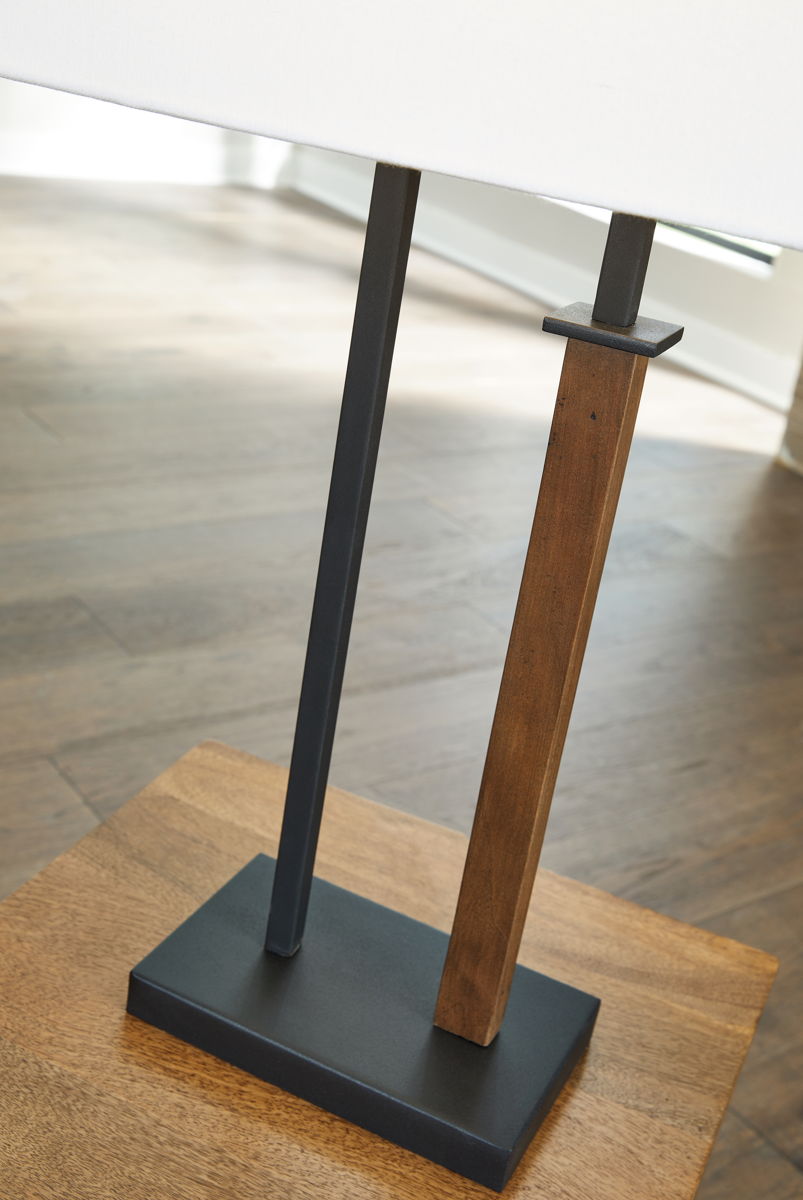 Voslen - Metal Table Lamp (Set of 2) - Black / Brown - Image 3