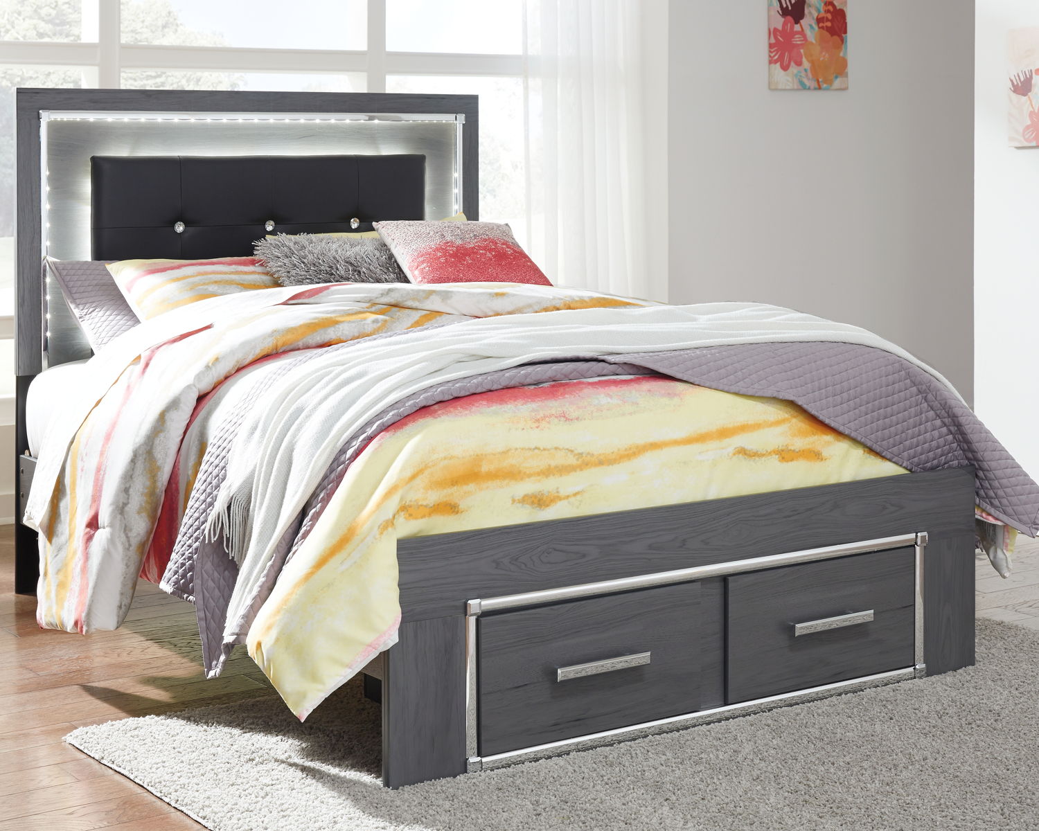 Lodanna - Panel Bed - Image 3