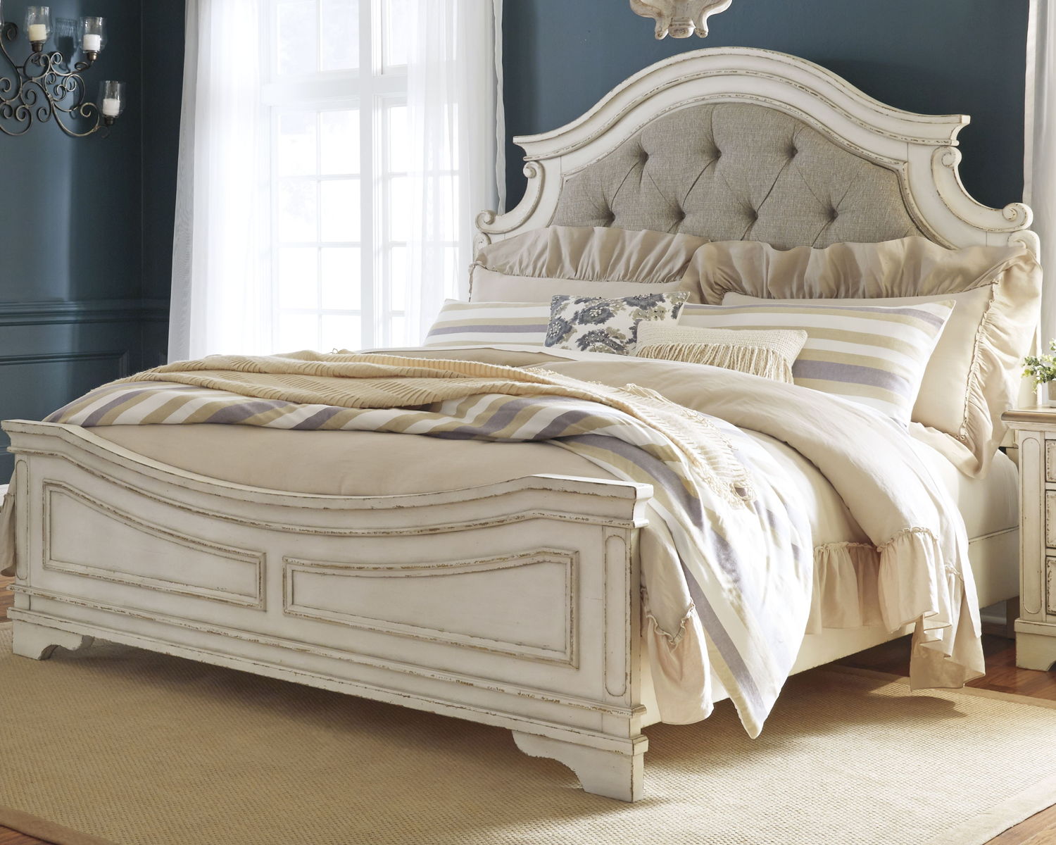 Realyn - Panel Bedroom Set - Image 19