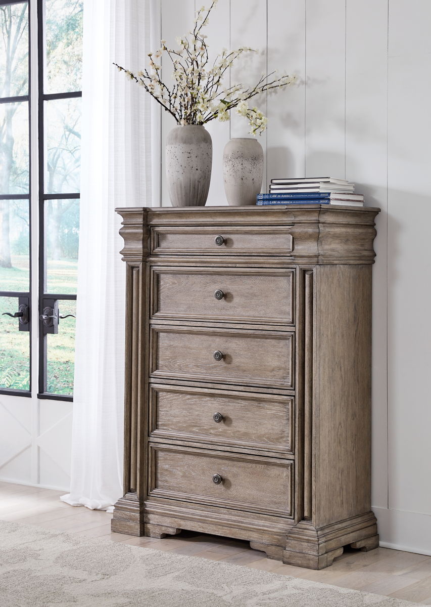 Blairhurst - Five Drawer Chest - Light Grayish Brown - Image 3
