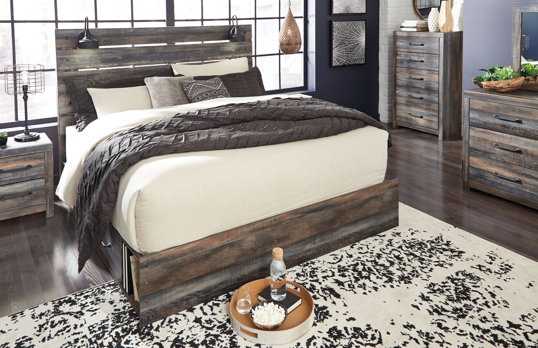 Drystan - Panel Bed - Image 6