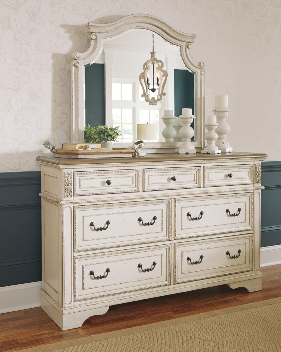 Realyn - Dresser - Image 2