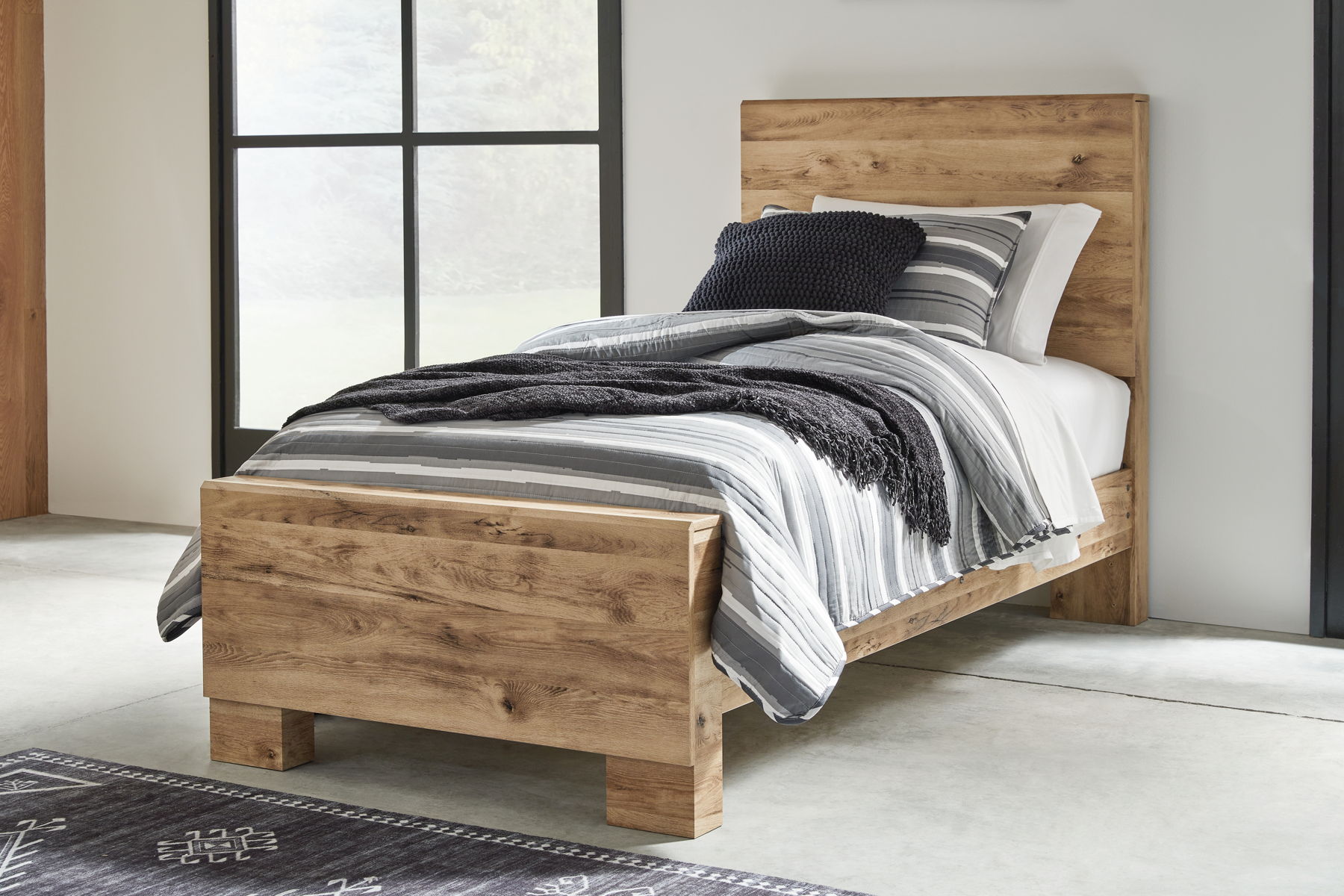 Hyanna - Panel Bed - Image 7