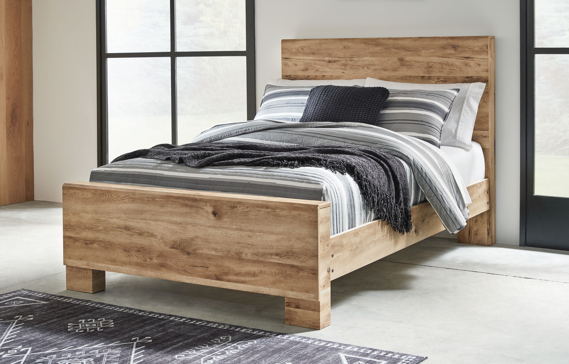 Hyanna - Panel Bed - Image 5