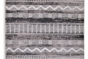 Henchester - 5' x 7' Rug - Multi