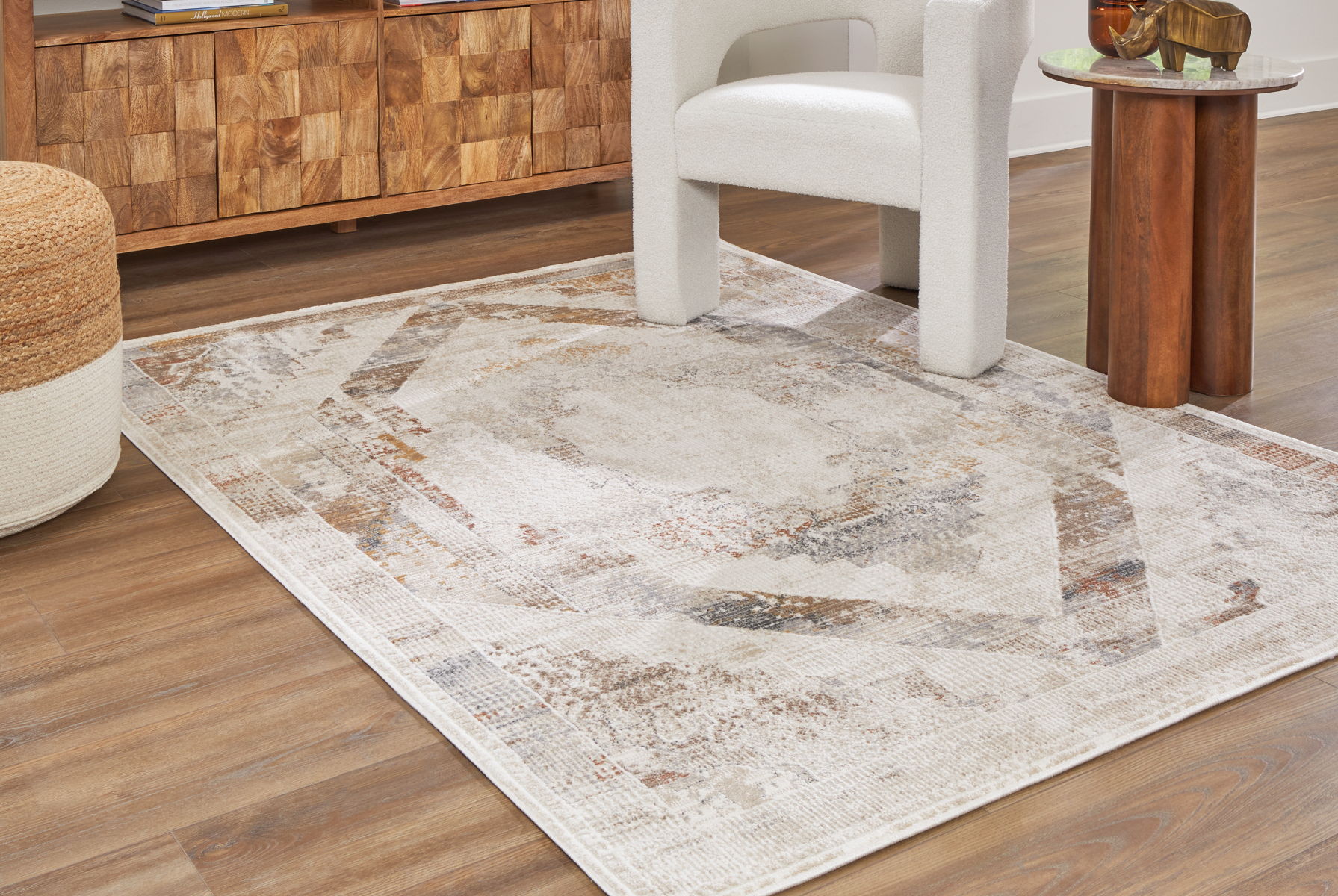 Varnwood - Rug - Image 4