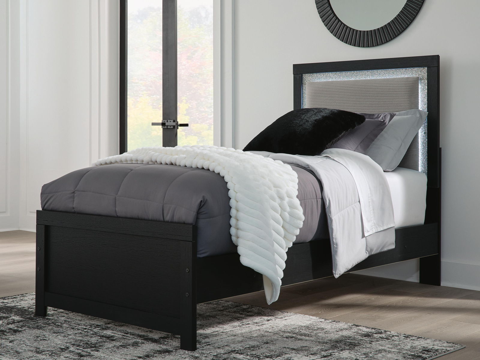 Maeling - Upholstered Panel Bed - Image 7