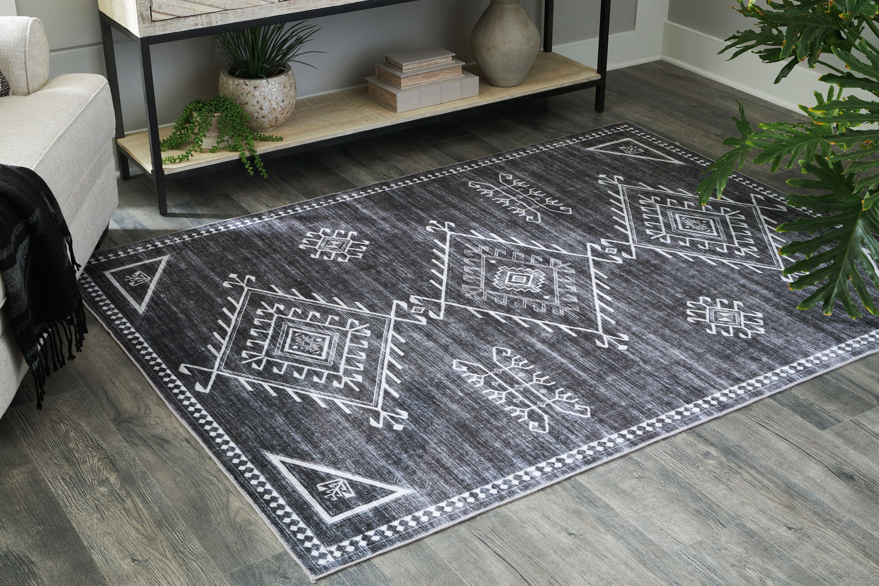 Arloman - 5' x 7' Rug - Black / Cream / Gray - Image 4