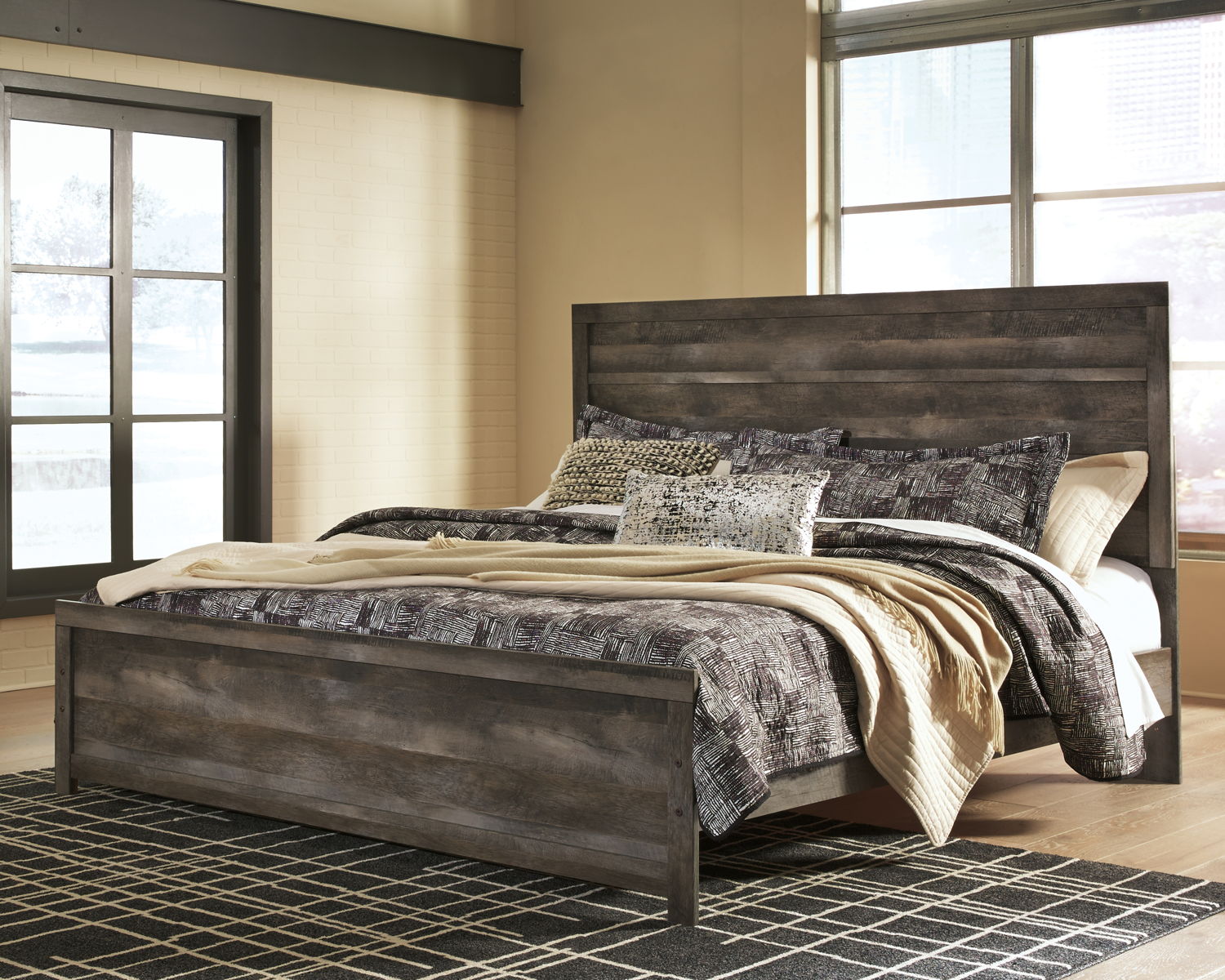 Wynnlow - Panel Bed - Image 5