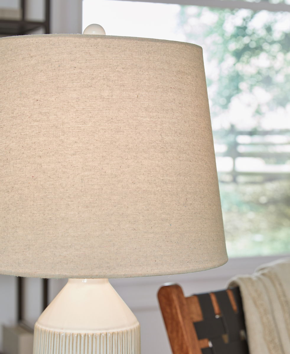 Willport - Ceramic Table Lamp (Set of 2) - Off White - Image 3