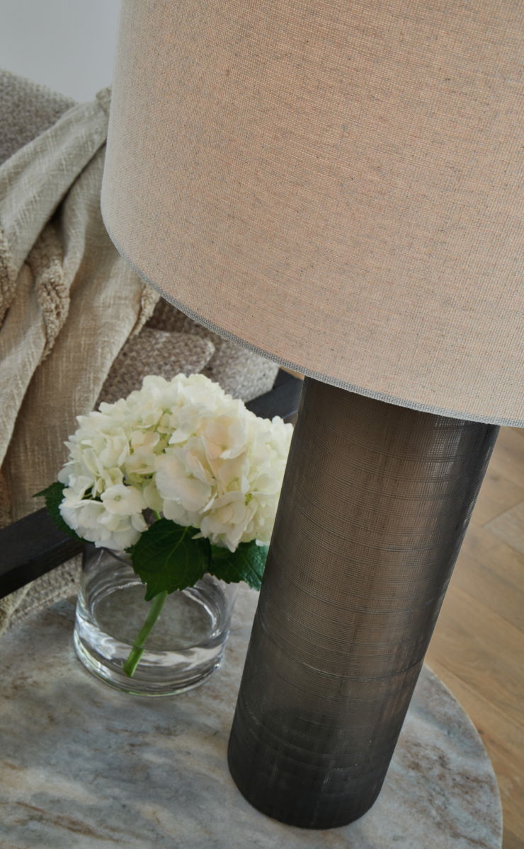 Dingerly - Glass Table Lamp - Brown - Image 2