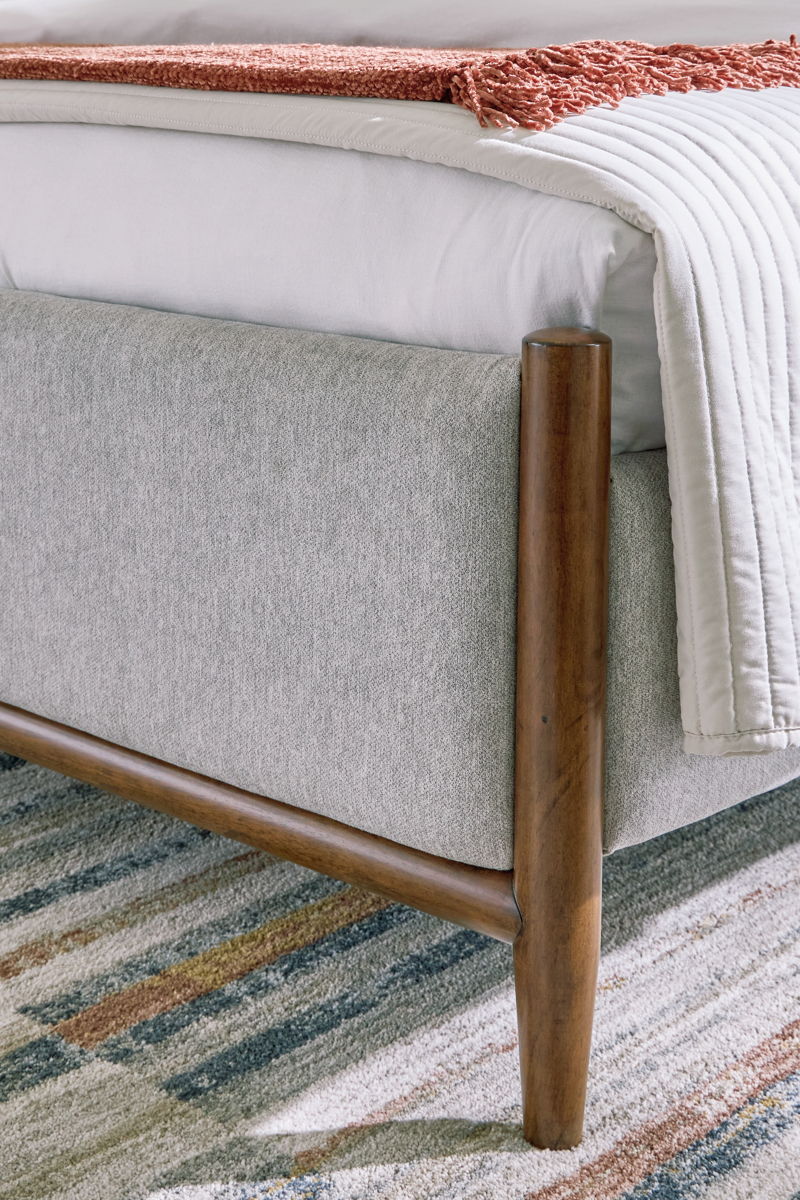 Lyncott - Upholstered Bed - Image 4