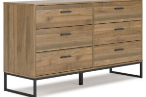 Deanlow - Six Drawer Dresser - Honey