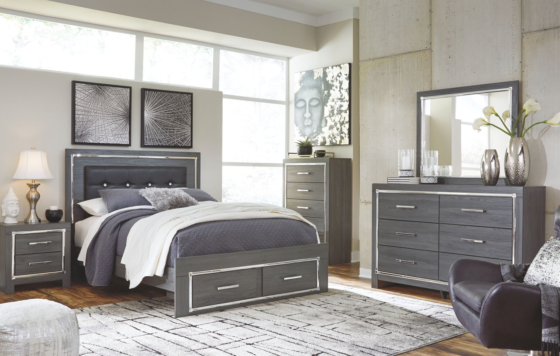 Lodanna - Panel Bed - Image 5
