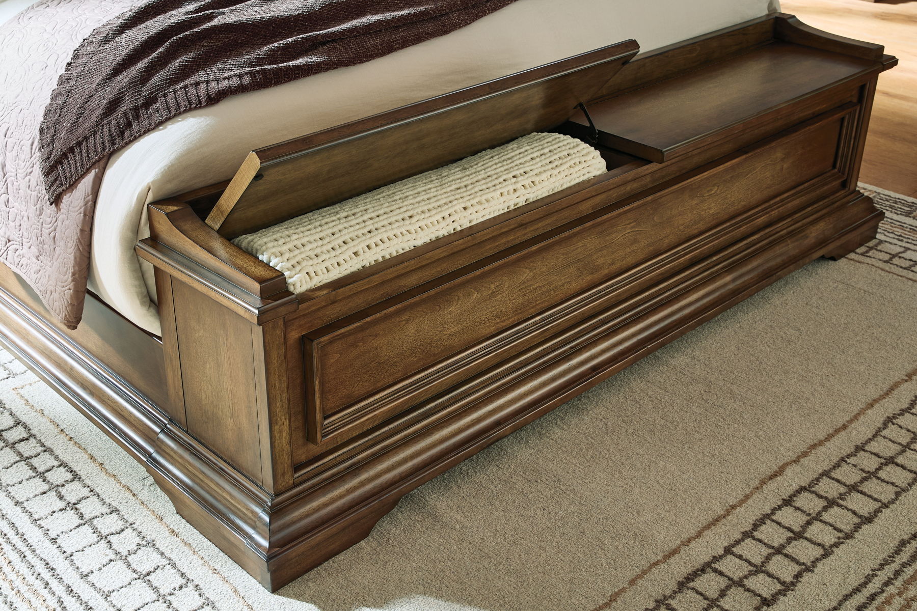 Frantanna - Panel Bed - Image 2