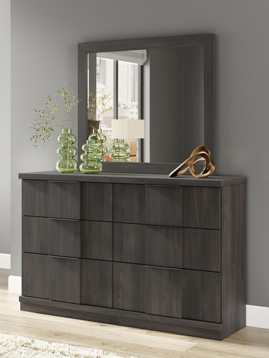 Shaehartin - Six Drawer Dresser - Image 2